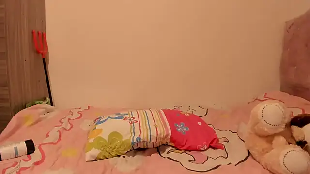 Snapshot of Catherine_tabarezx chatting on 03-19-26, 11:43 Catherine tabarezx online show from 03-19-26, 11:43