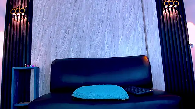 Molly Spears online show from 12-13-25, 08:04