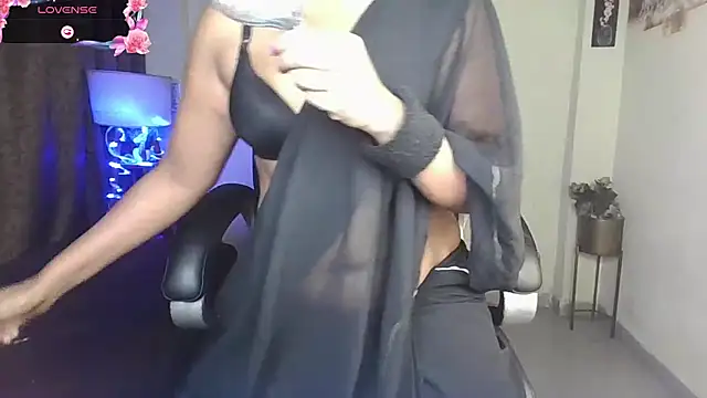 Snapshot of Black-Pearll chatting on 02-23-26, 04:36 Black-Pearll online show from 02-23-26, 04:36