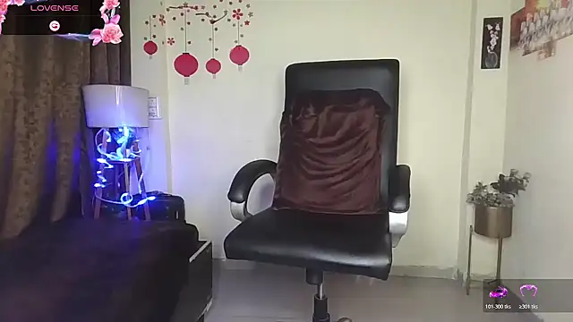 Snapshot of Black-Pearll chatting on 03-01-26, 05:18 Black-Pearll online show from 03-01-26, 05:18