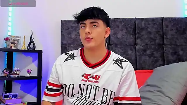 Snapshot of nolan_twink1 chatting on 02-14-26, 06:08 nolan twink1 online show from 02-14-26, 06:08