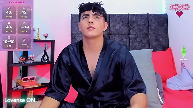 Snapshot of nolan_twink1 chatting on 02-15-26, 05:01 nolan twink1 online show from 02-15-26, 05:01