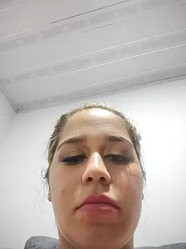 LaurenWelly  online show from 10-31-25, 10:01