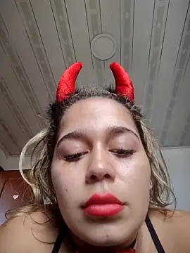 LaurenWelly  online show from 11-20-25, 06:08