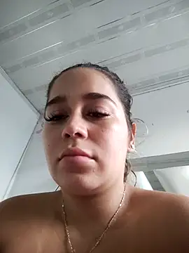 LaurenWelly  online show from 04-07-26, 11:12