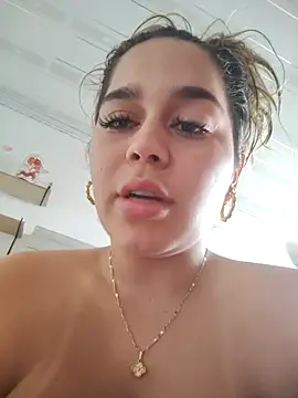 LaurenWelly  online show from 04-08-26, 10:00