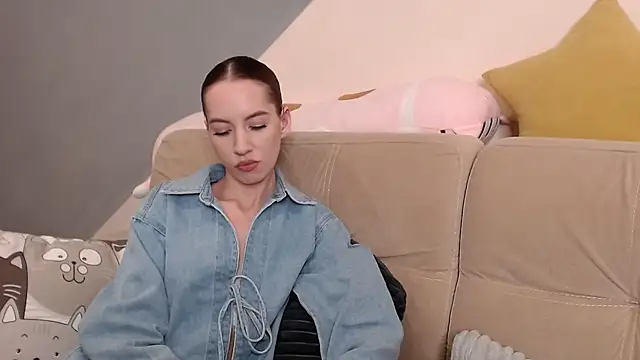 AmbrielHailey online show from 07-11-26, 12:05