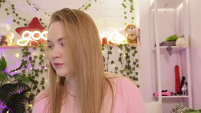 MonicaAsis online show from 02-08-26, 06:05