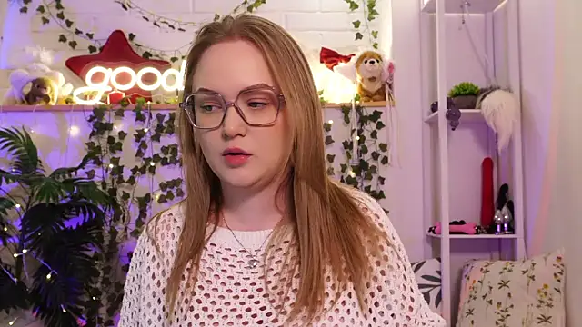 MonicaAsis online show from 03-18-26, 05:58