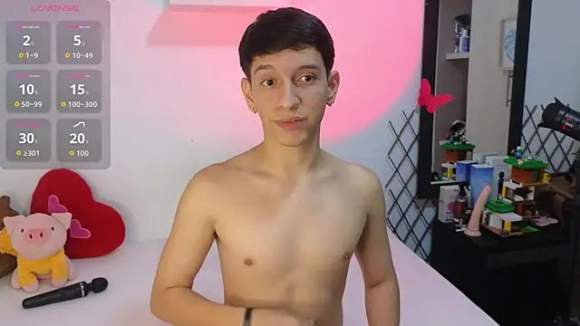 milky  boy  online show from 09-30-25, 04:40