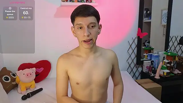 milky  boy  online show from 09-21-25, 04:39