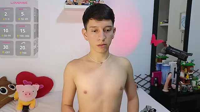 milky  boy  online show from 03-03-26, 10:39