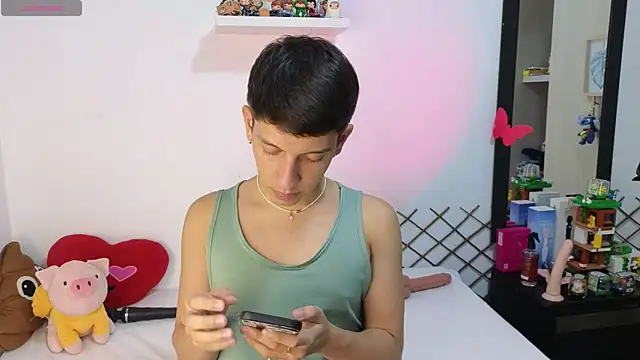 milky  boy  online show from 01-07-26, 04:39