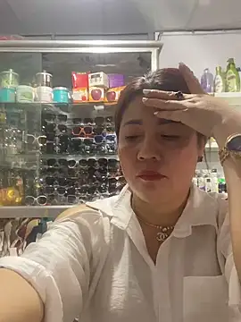 Snapshot of Cesywet chatting on 03-11-25, 06:52 Cesywet online show from 03-11-25, 06:52