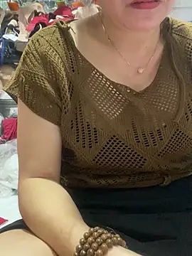 Snapshot of Cesywet chatting on 09-22-25, 04:29 Cesywet online show from 09-22-25, 04:29