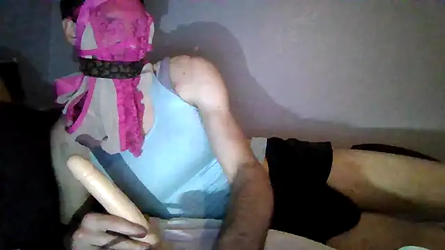 Snapshot of relaxedside13 chatting on 04-13-26, 07:12 relaxedside13 online show from 04-13-26, 07:12