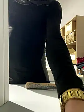 Snapshot of oscaar_mb22 chatting on 12-02-24, 07:55 oscaar mb22 online show from 12-02-24, 07:55