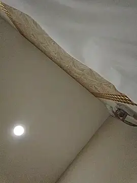 Rowena Vonnie online show from 04-06-26, 08:04