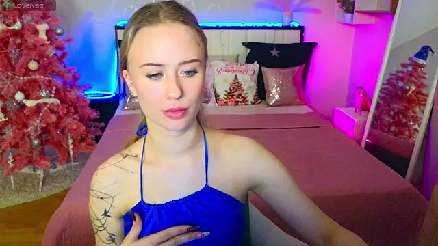 SashaBrooks online show from 12-18-25, 02:10