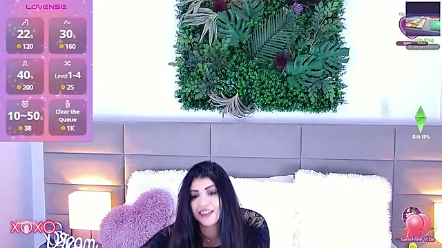 Snapshot of ZendayaClark chatting on 02-07-25, 03:45 ZendayaClark online show from 02-07-25, 03:45