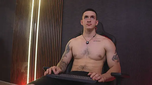 JacksonOlsenn online show from 03-25-26, 08:52