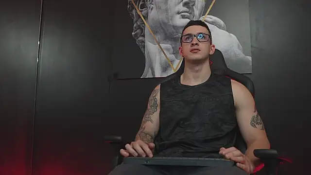 JacksonOlsenn online show from 11-18-25, 08:34