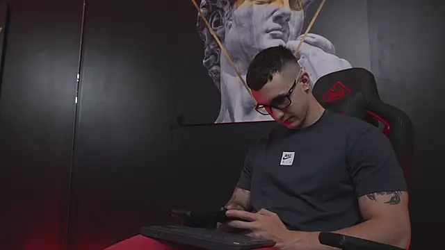 JacksonOlsenn online show from 11-19-25, 11:05