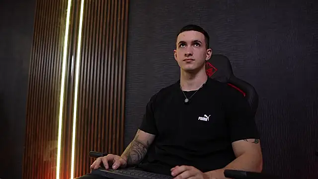 JacksonOlsenn online show from 02-25-26, 09:03