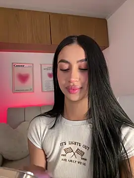 Snapshot of maddy_bronw_ chatting on 09-22-25, 10:49 maddy bronw online show from 09-22-25, 10:49