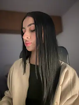 Snapshot of maddy_bronw_ chatting on 03-23-25, 12:36 maddy bronw online show from 03-23-25, 12:36