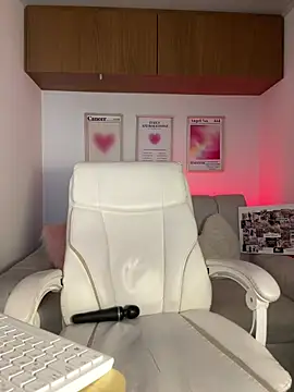 maddy bronw  online show from 03-06-26, 09:21