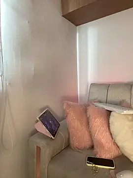 maddy bronw  online show from 01-16-26, 10:03