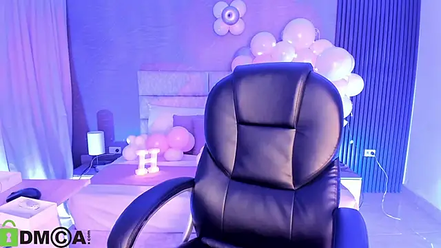 Cristal  adams online show from 10-21-25, 12:26