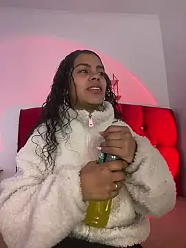 Snapshot of NINA_18_YEARS chatting on 02-08-25, 03:10 NINA 18 YEARS online show from 02-08-25, 03:10