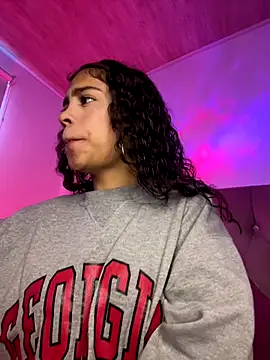 NINA 18 YEARS online show from 11-11-25, 09:31