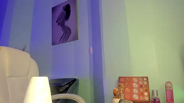 TinaJonnes  online show from 10-11-25, 05:30