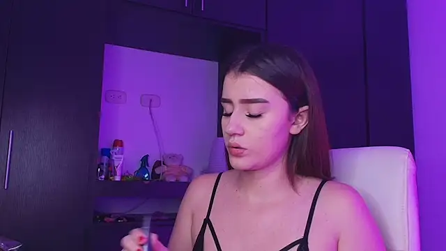 TinaJonnes  online show from 06-25-26, 04:43