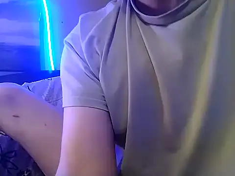 Snapshot of marcanthony6969xh chatting on 10-21-25, 12:43 marcanthony6969xh online show from 10-21-25, 12:43