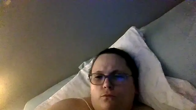 Snapshot of badbish777 chatting on 09-20-25, 08:30 badbish777 online show from 09-20-25, 08:30