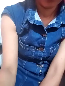 Snapshot of onisha chatting on 11-04-25, 11:14 onisha online show from 11-04-25, 11:14