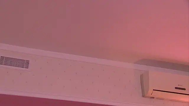 Snapshot of AngeliqueSkye chatting on 02-20-25, 09:44 AngeliqueSkye online show from 02-20-25, 09:44