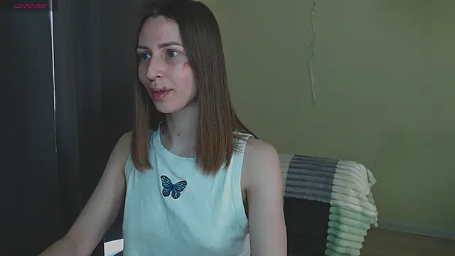 Snapshot of OaklynDobson chatting on 09-22-25, 02:01 OaklynDobson online show from 09-22-25, 02:01