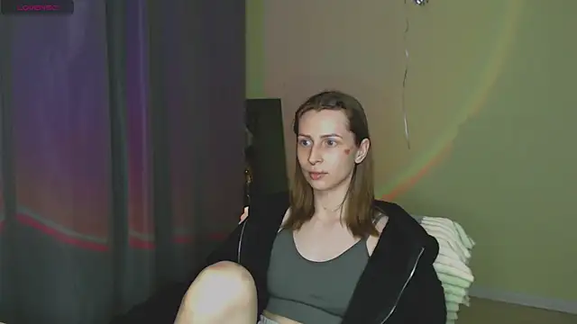 Snapshot of OaklynDobson chatting on 09-25-25, 05:30 OaklynDobson online show from 09-25-25, 05:30