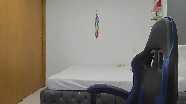 Samanthagax online show from 12-22-25, 12:27