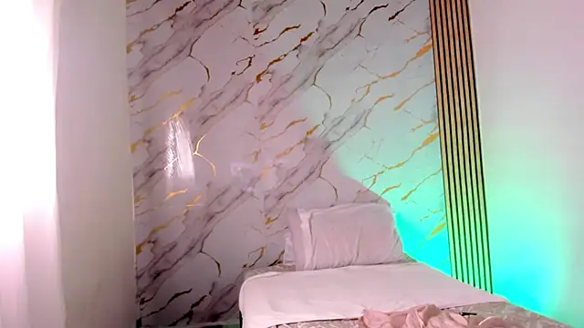 Snapshot of coralcarter1 chatting on 11-13-25, 02:54 coralcarter1 online show from 11-13-25, 02:54