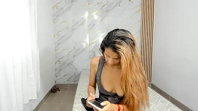 Snapshot of coralcarter1 chatting on 01-13-26, 10:57 coralcarter1 online show from 01-13-26, 10:57