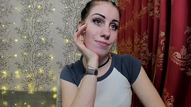 Snapshot of Mary0Lou chatting on 12-21-24, 12:27 Mary0Lou online show from 12-21-24, 12:27