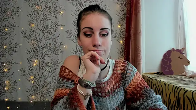 Snapshot of Mary0Lou chatting on 01-28-25, 06:05 Mary0Lou online show from 01-28-25, 06:05