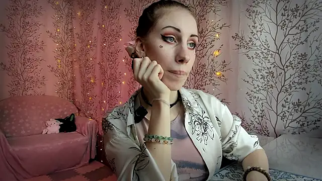 Snapshot of Mary0Lou chatting on 02-14-26, 08:03 Mary0Lou online show from 02-14-26, 08:03