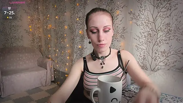 Snapshot of Mary0Lou chatting on 05-06-26, 08:07 Mary0Lou online show from 05-06-26, 08:07